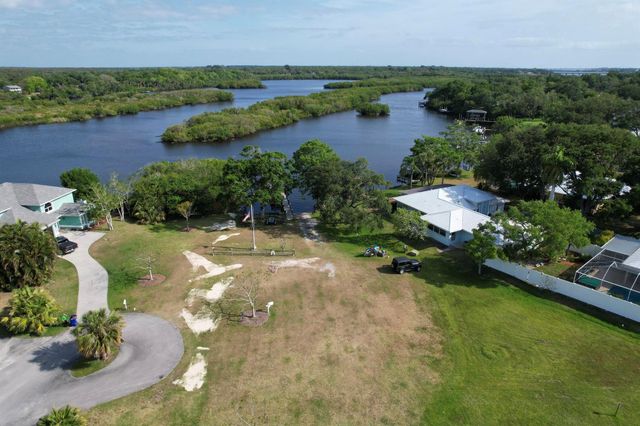 25 Sunset Drive, Sebastian, FL 32958