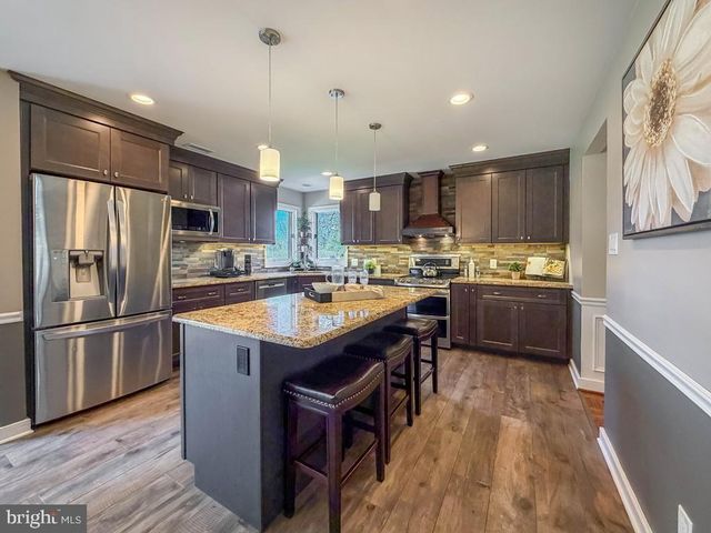 35 MATTHEW CIR, Richboro, PA 18954