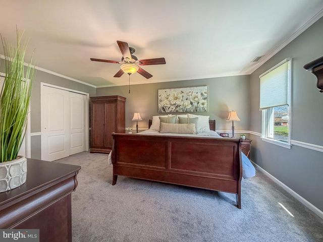 35 MATTHEW CIR, Richboro, PA 18954