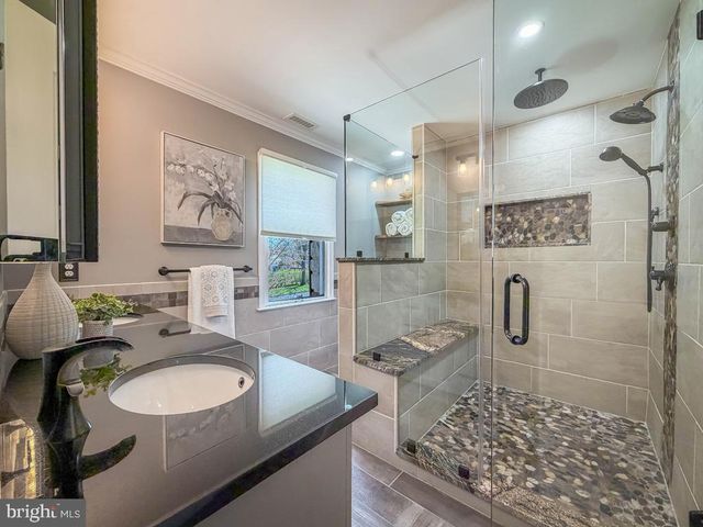 35 MATTHEW CIR, Richboro, PA 18954