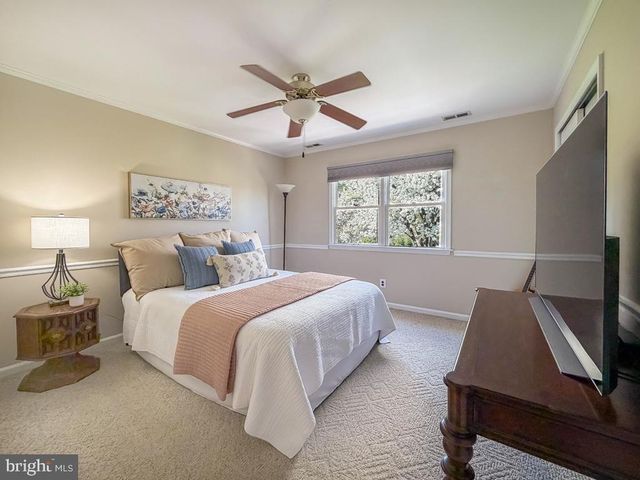 35 MATTHEW CIR, Richboro, PA 18954