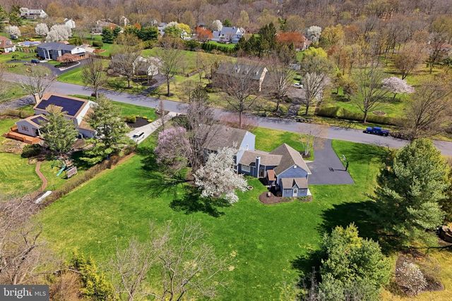 35 MATTHEW CIR, Richboro, PA 18954