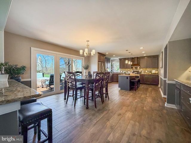 35 MATTHEW CIR, Richboro, PA 18954