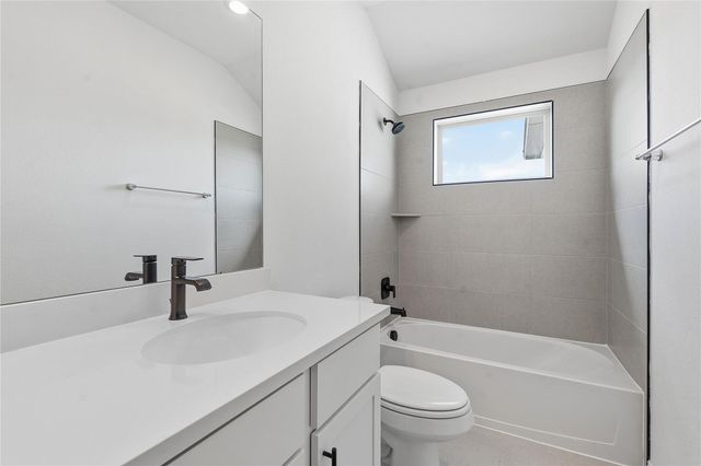 18104 Clairess LN, Manor, TX 78653