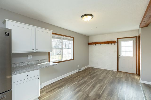 305 NE Crestmoor Place, Ankeny, IA 50021