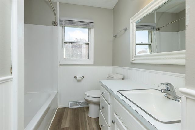 305 NE Crestmoor Place, Ankeny, IA 50021