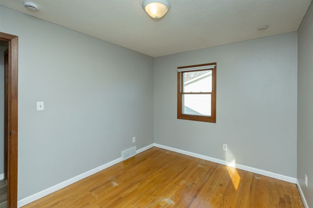 305 NE Crestmoor Place, Ankeny, IA 50021