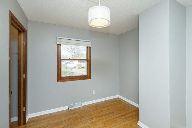 305 NE Crestmoor Place, Ankeny, IA 50021