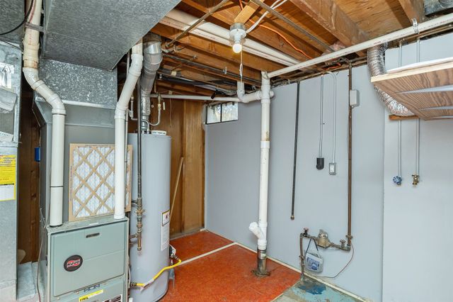 305 NE Crestmoor Place, Ankeny, IA 50021