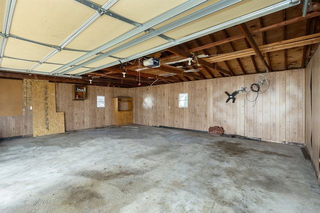 305 NE Crestmoor Place, Ankeny, IA 50021