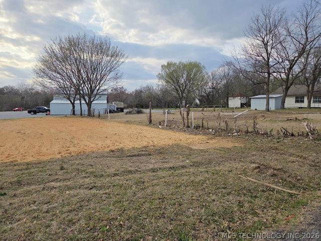525 SW 3rd Street, Krebs, OK 74501