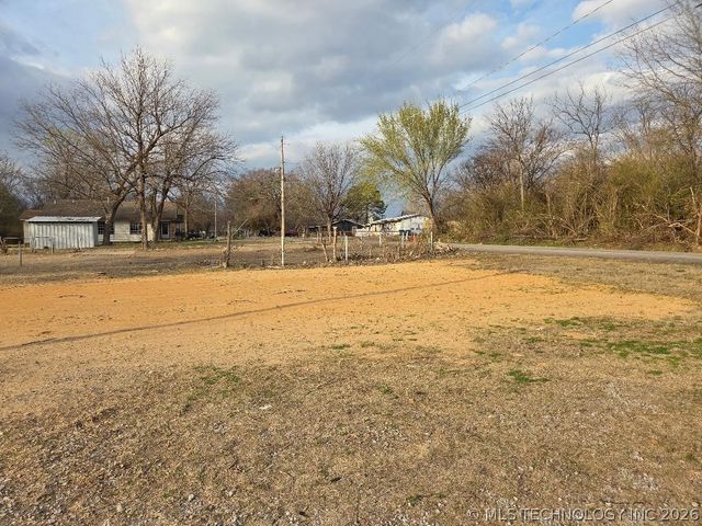 525 SW 3rd Street, Krebs, OK 74501