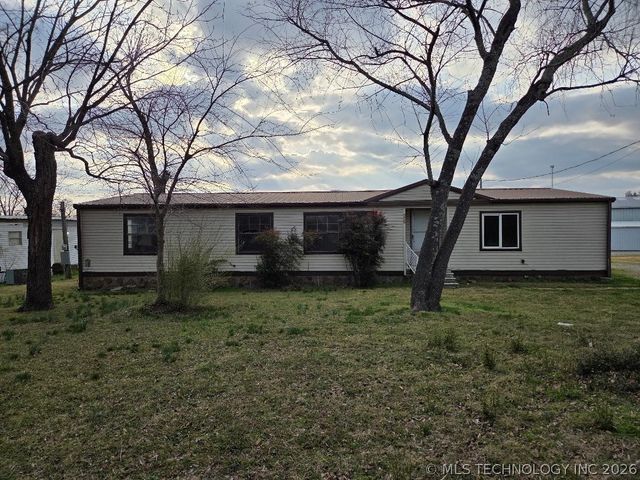 525 SW 3rd Street, Krebs, OK 74501