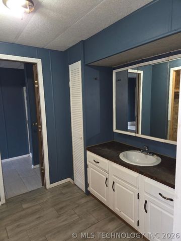 525 SW 3rd Street, Krebs, OK 74501