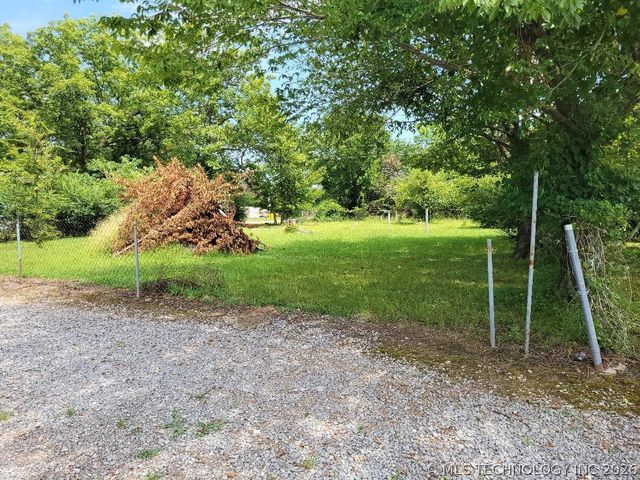 525 SW 3rd Street, Krebs, OK 74501