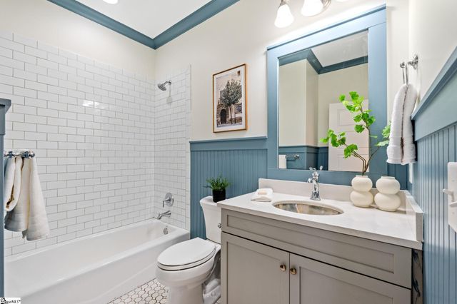 425 E Faris Road, Greenville, SC 29605