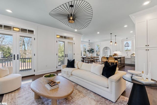 425 E Faris Road, Greenville, SC 29605