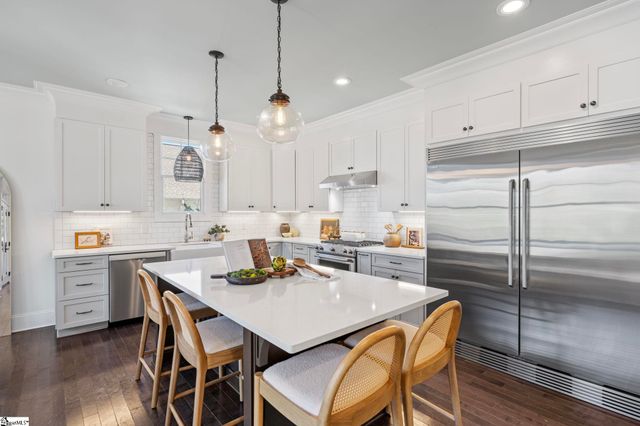 425 E Faris Road, Greenville, SC 29605