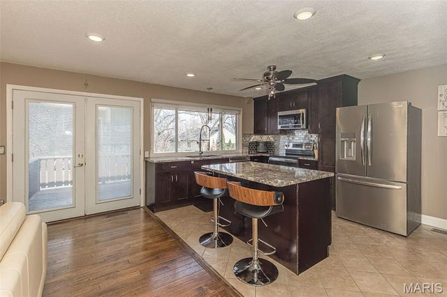 11727 Summerhaven Drive, St Louis, MO 63146