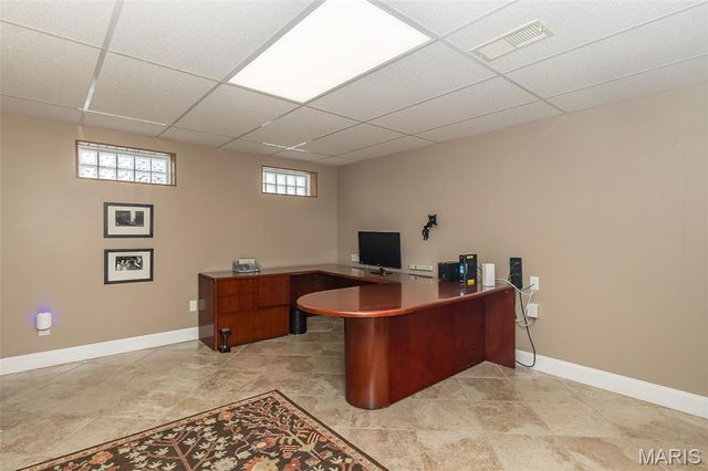 11727 Summerhaven Drive, St Louis, MO 63146