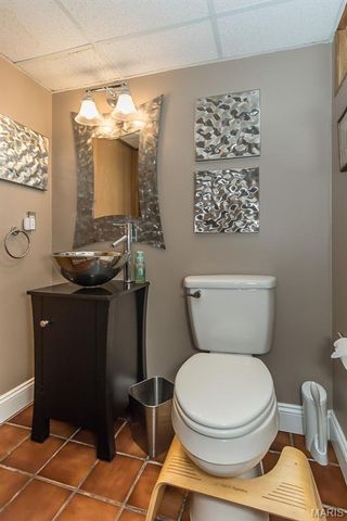 11727 Summerhaven Drive, St Louis, MO 63146