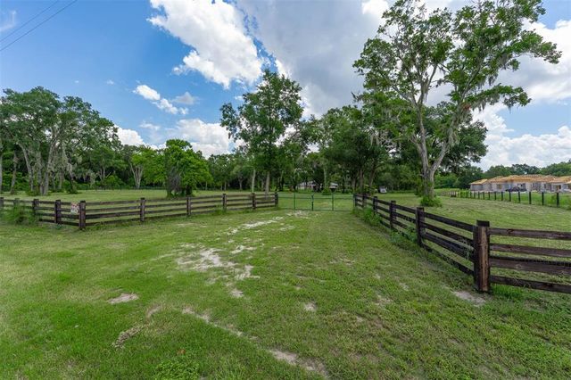 6301 DORA DRIVE, Mount Dora, FL 32757