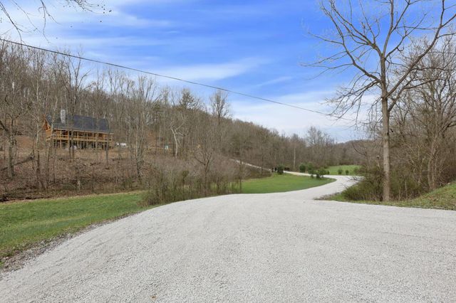 16073 Nickel Plate Road, Logan, OH 43138