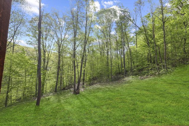 16073 Nickel Plate Road, Logan, OH 43138