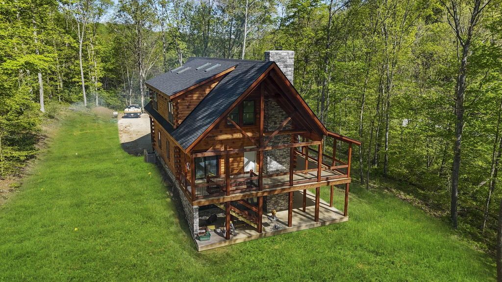 16073 Nickel Plate Road, Logan, OH 43138