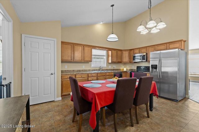 103 Holiday Ct, Elizabethtown, KY 42701