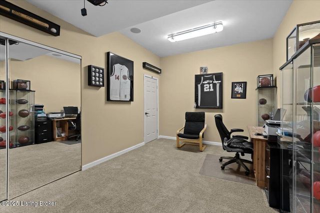 103 Holiday Ct, Elizabethtown, KY 42701