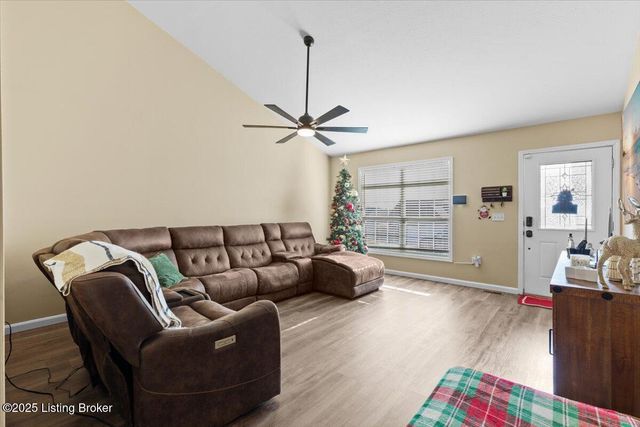 103 Holiday Ct, Elizabethtown, KY 42701