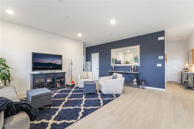 292 Whitney Crest Street, Henderson, NV 89015