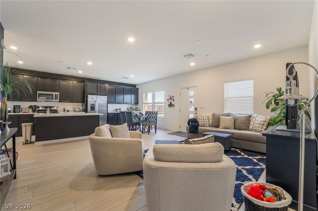 292 Whitney Crest Street, Henderson, NV 89015