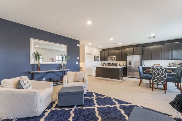 292 Whitney Crest Street, Henderson, NV 89015