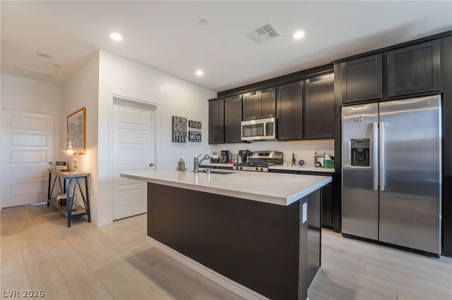 292 Whitney Crest Street, Henderson, NV 89015