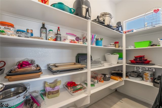 292 Whitney Crest Street, Henderson, NV 89015