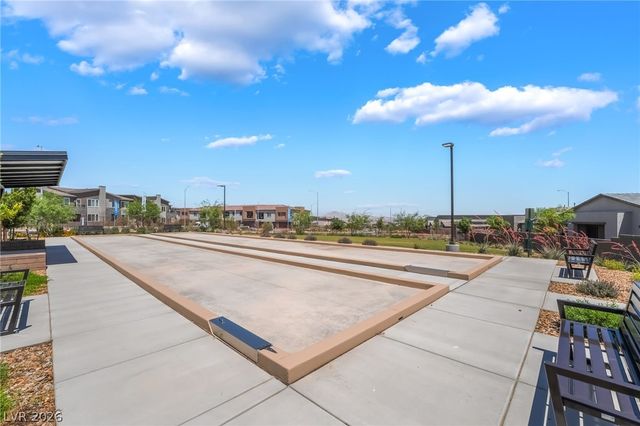 292 Whitney Crest Street, Henderson, NV 89015