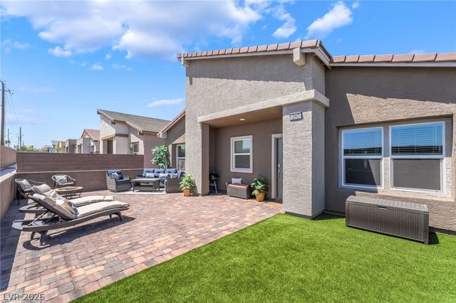 292 Whitney Crest Street, Henderson, NV 89015