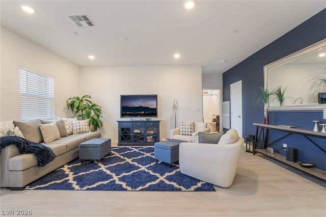 292 Whitney Crest Street, Henderson, NV 89015