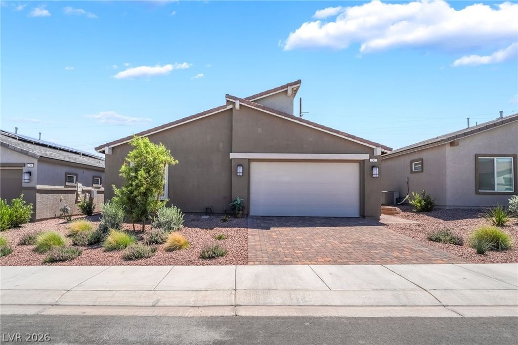292 Whitney Crest Street, Henderson, NV 89015