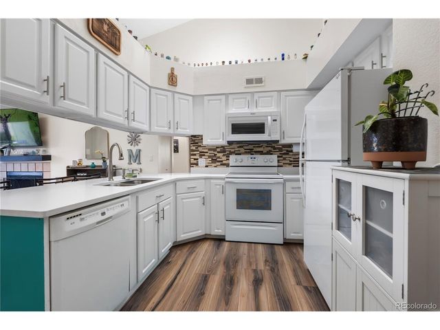 6475 S Dayton St Apt 305, Englewood, CO 80111
