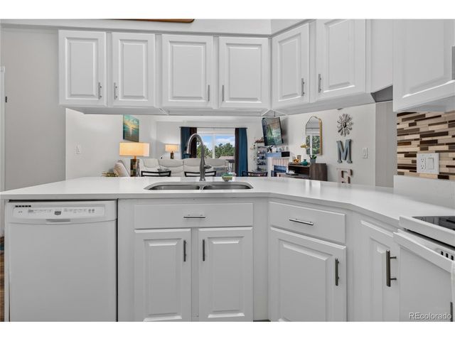 6475 S Dayton St Apt 305, Englewood, CO 80111