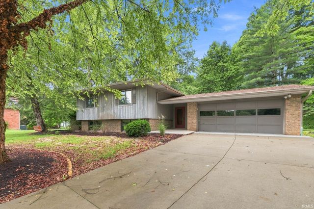 2202 Belhaven Court, Bloomington, IN 47401