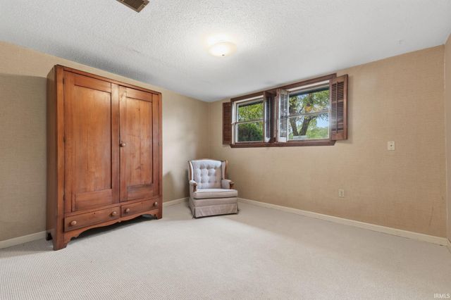 2202 Belhaven Court, Bloomington, IN 47401