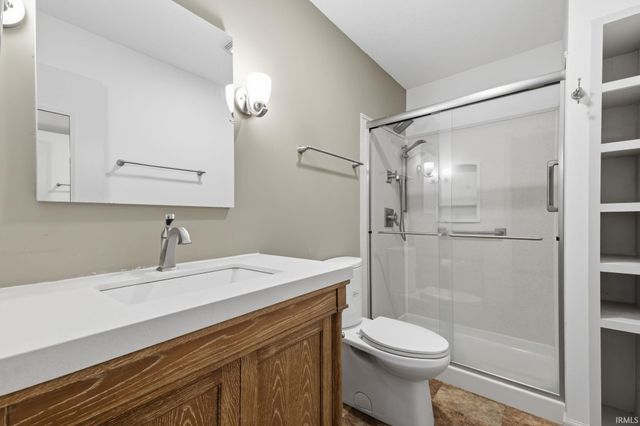 2202 Belhaven Court, Bloomington, IN 47401