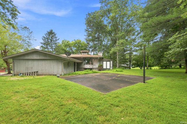 2202 Belhaven Court, Bloomington, IN 47401