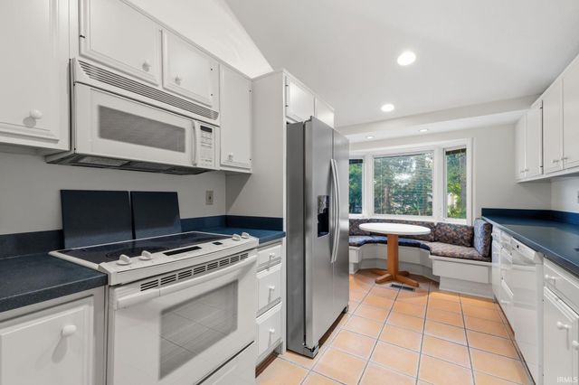 2202 Belhaven Court, Bloomington, IN 47401
