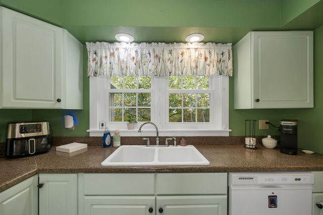 145 Turnpike Road, Northfield, NH 03276