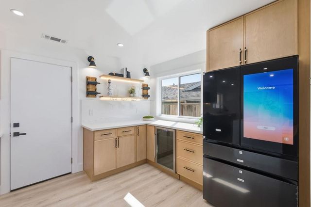 141 Rishell Drive, Oakland, CA 94619